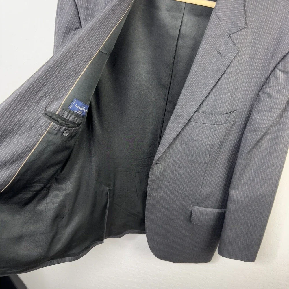Ermenegildo Zegna Cloth Baglioni Men's Gray Striped Wool‎ 2 Button Suit Jacket